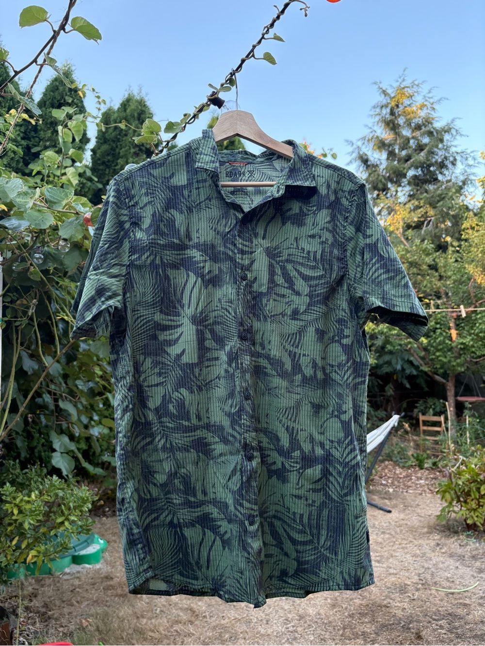 Roark Green and Black Tropical-Leaf Short-Sleeve Button-Down, Men’s Medium